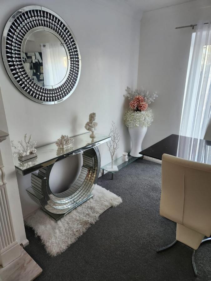 Private Luxurious Space Basildon  Ngoại thất bức ảnh